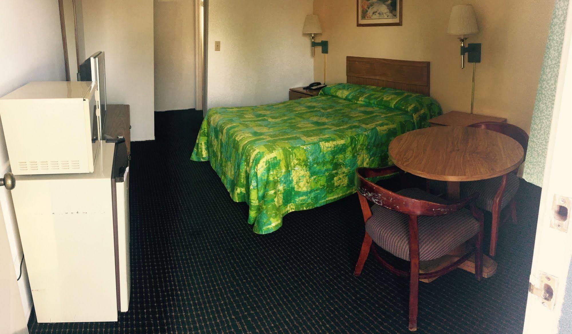 Regency Inn Lakeport Exteriér fotografie