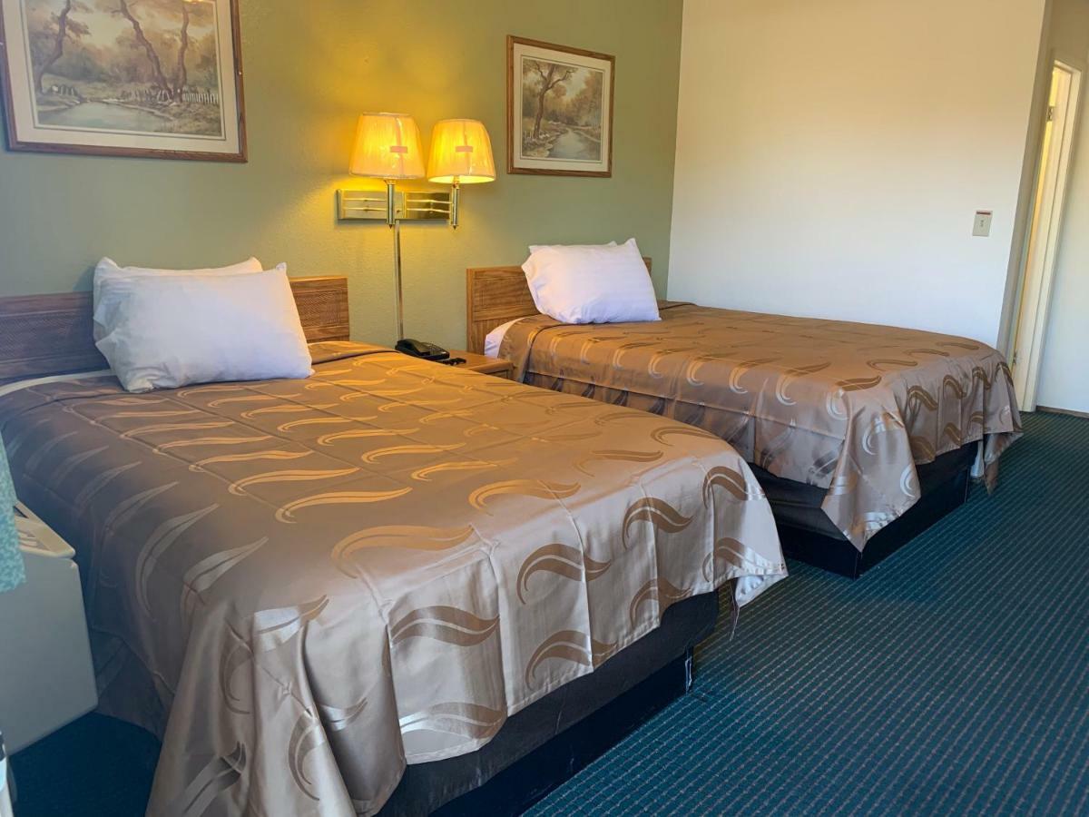 Regency Inn Lakeport Exteriér fotografie