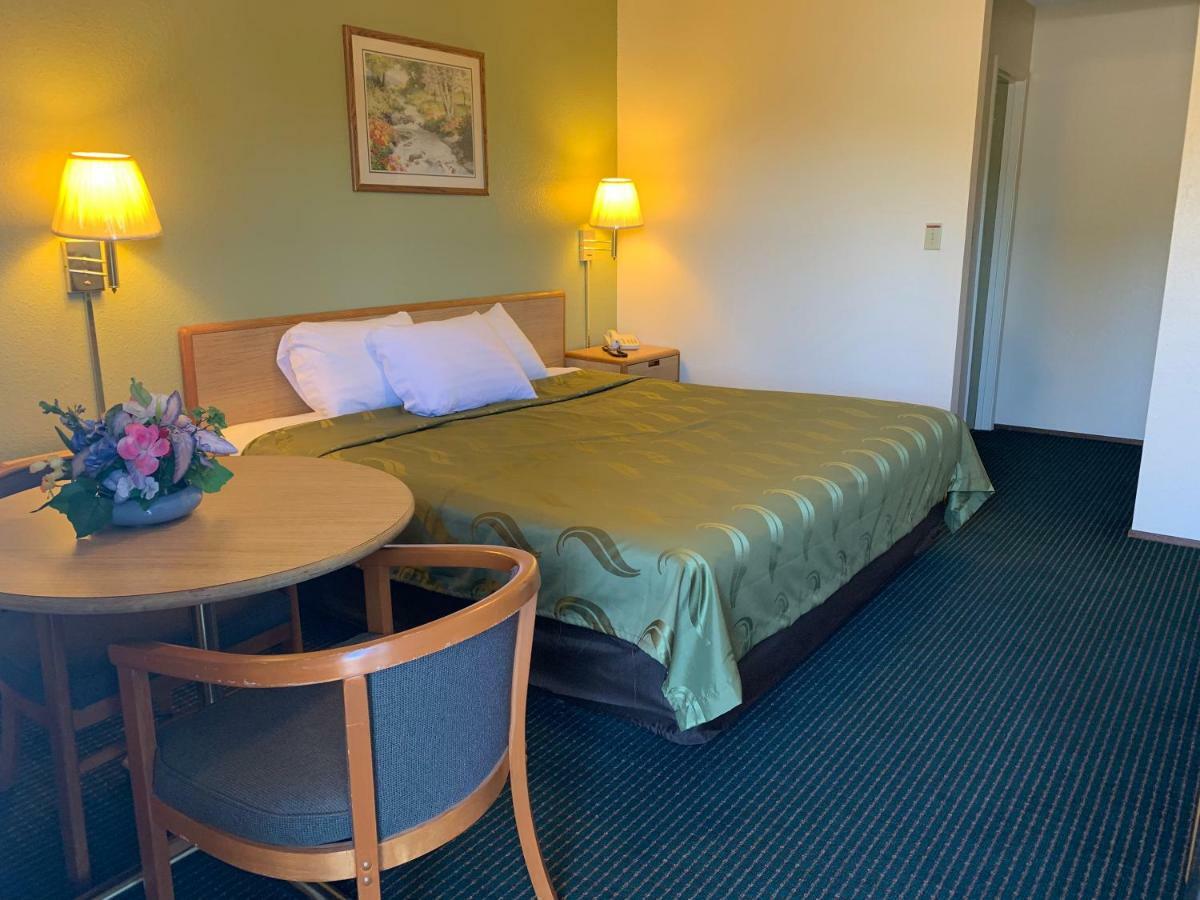 Regency Inn Lakeport Exteriér fotografie